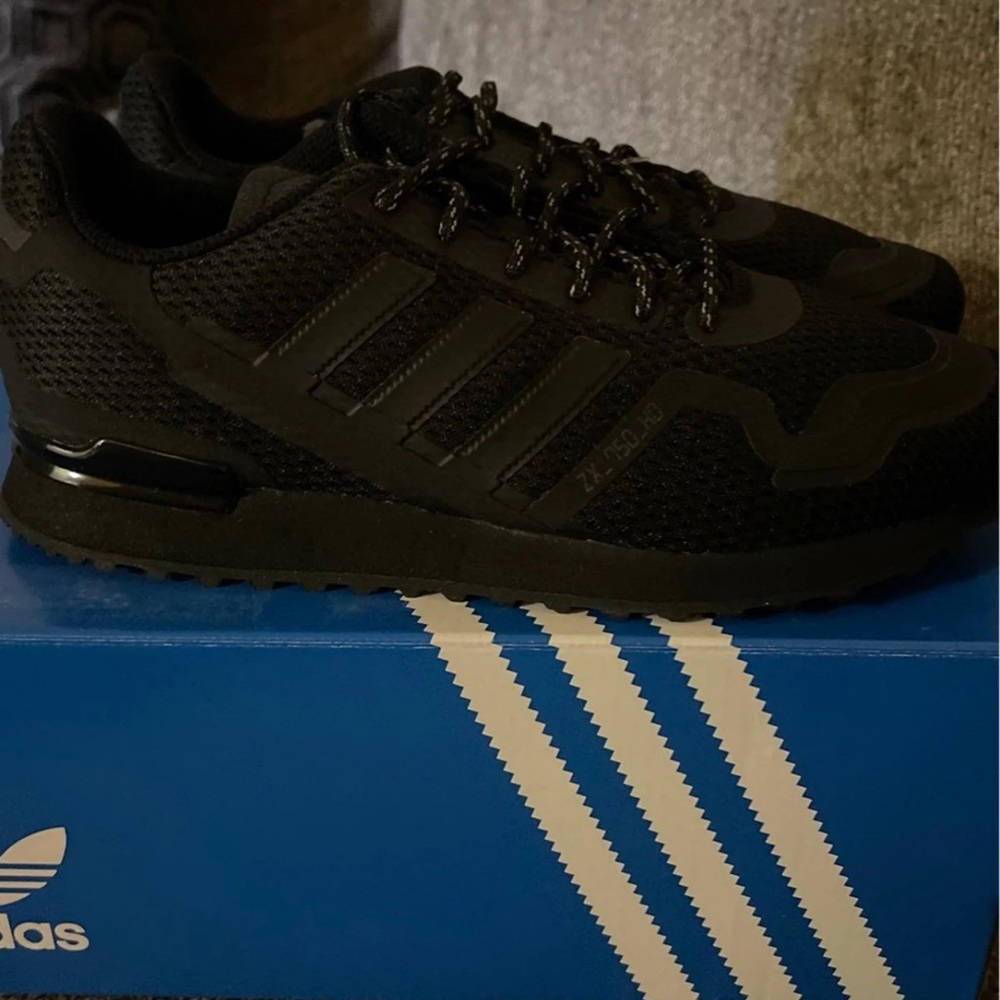 Adidas zx 750 HD size 2